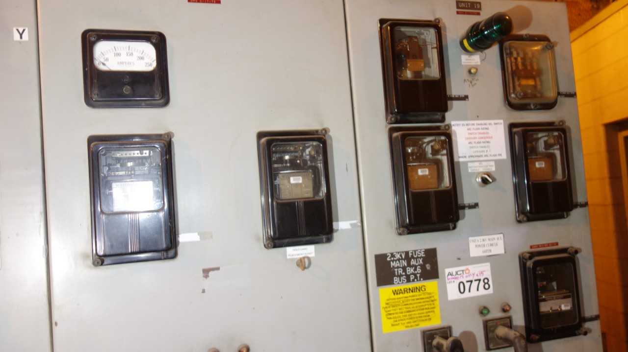 16 SECTIONS ALLIS CHALMERS HJ 1200A 5000V-AC SWITCHGEAR (CABINET ONLY, NO BREAKERS, ALL ELECTRICAL COMPONENTS/CABLE INCLUDED) (DELAYED REMOVAL) - SWITCHGEAR