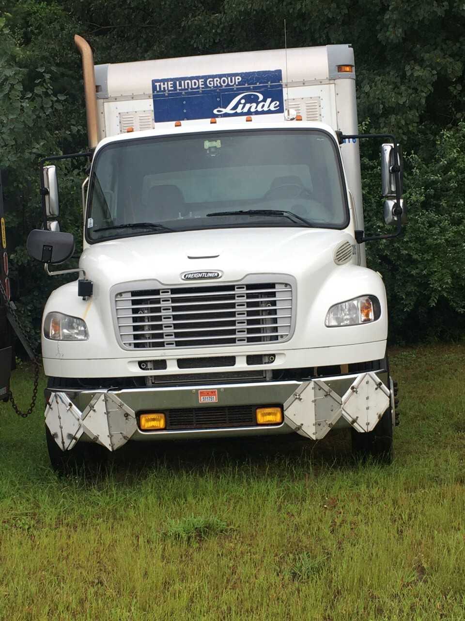 2011 Freightliner BUS Class M2 - VANS