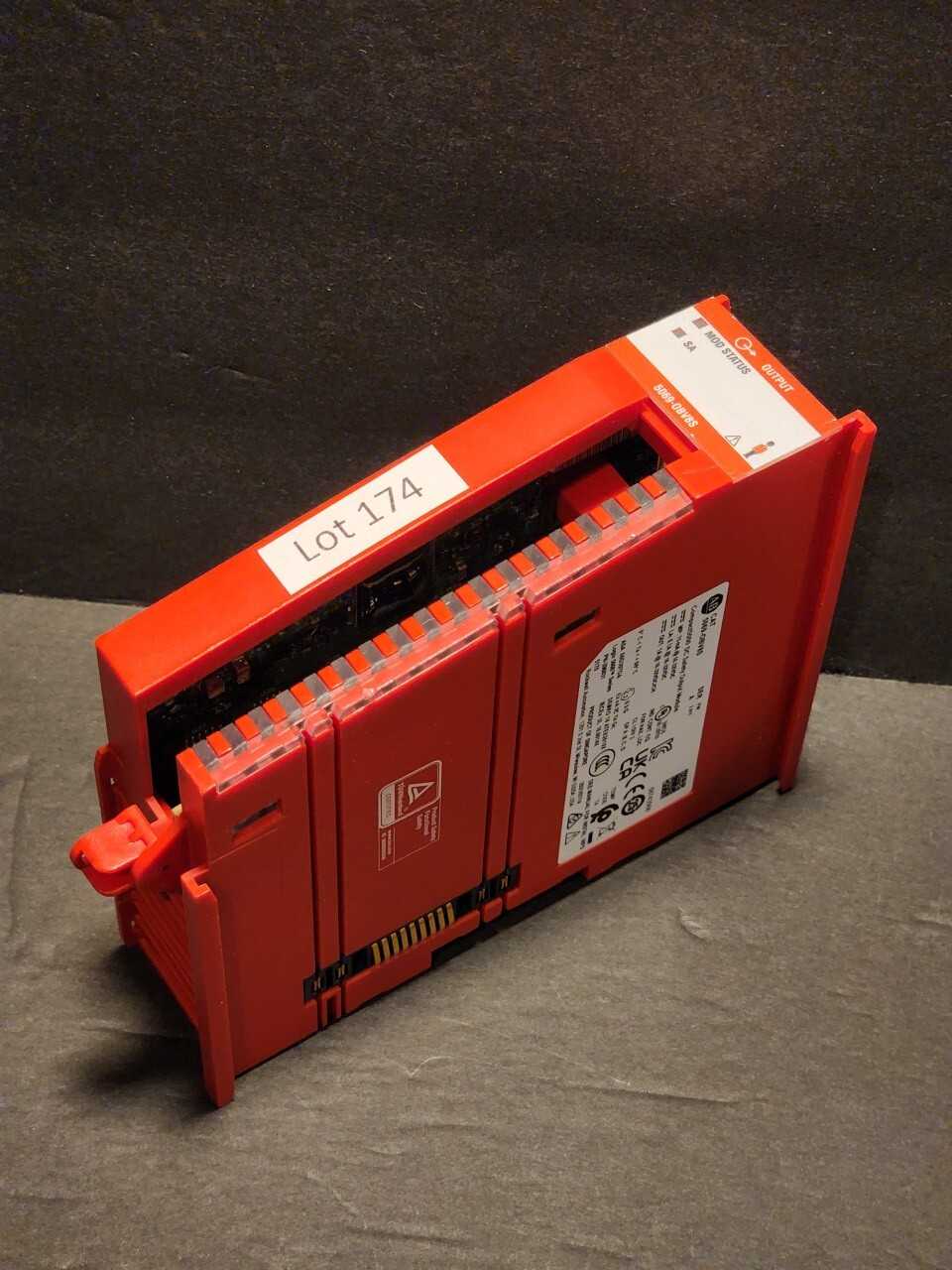 Allen Bradley CompactLogix 5069-OBV8S PLEASE READ - INDUSTRIAL PARTS
