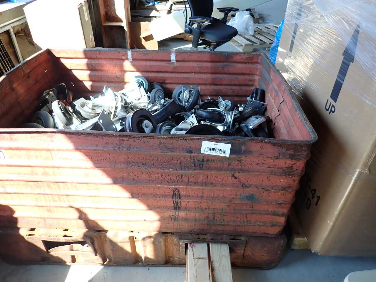 Tub Skid Mixed Casters (2599413) Charleston - MATERIAL HANDLING