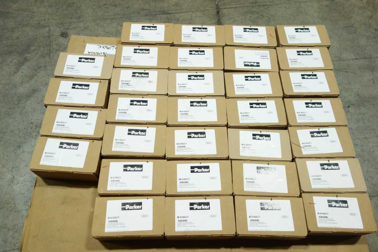 PALLET OF PARKER M-618SCT 2-VALVE BLOCK AND BLEED MANIFOLD ASSEMBLIES - VALVES