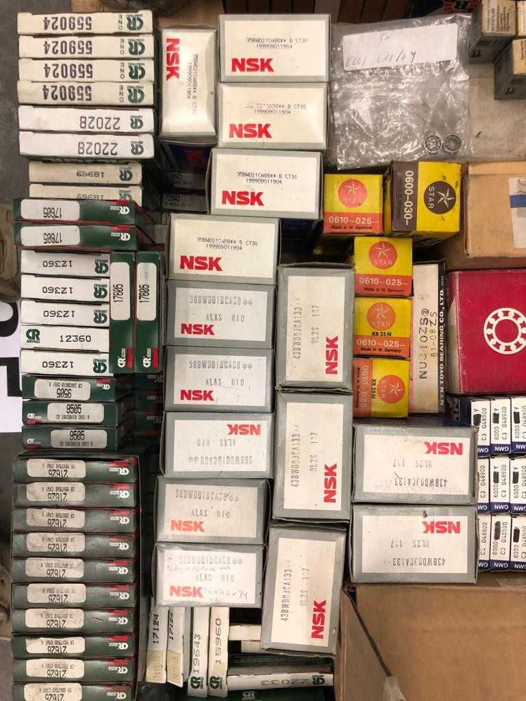 1 pallet of assorted bearings - BEARINGS