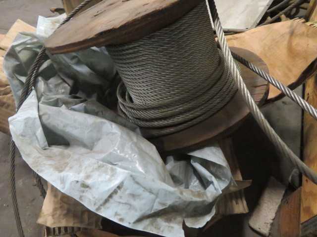 Wrenches, wire rope, etc...Lot - MISCELLANEOUS
