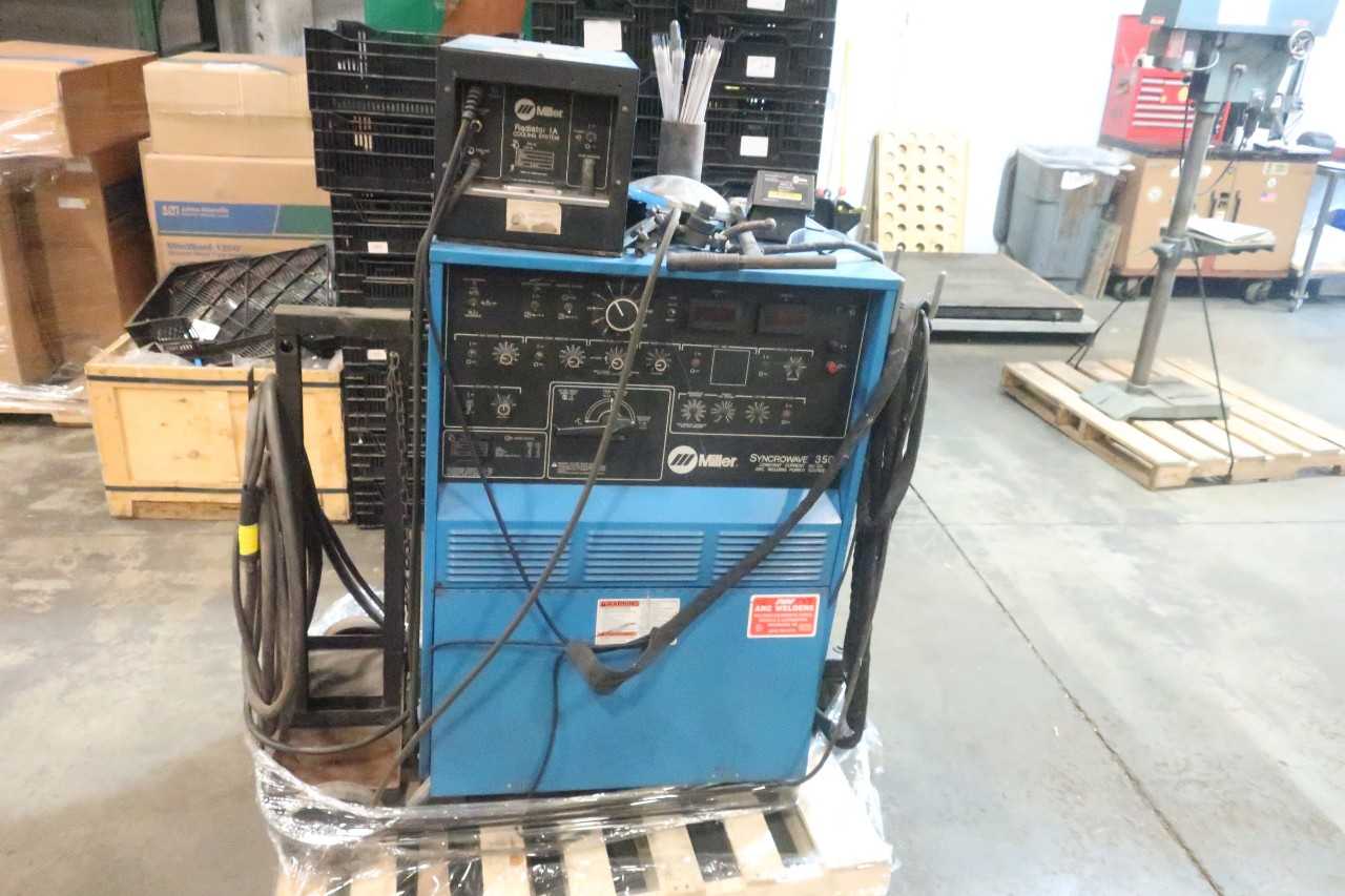 MILLER SYNCROWAVE 300 AC/DC WELDER - WELDING EQUIPMENT