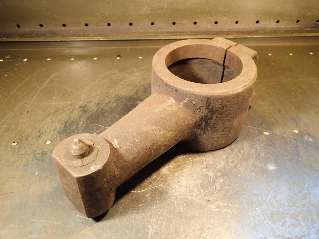Horizontal Mill Dead Center Arbor Support: 4-1/2" Single Column, 8-7/8" C to C - END MILLS