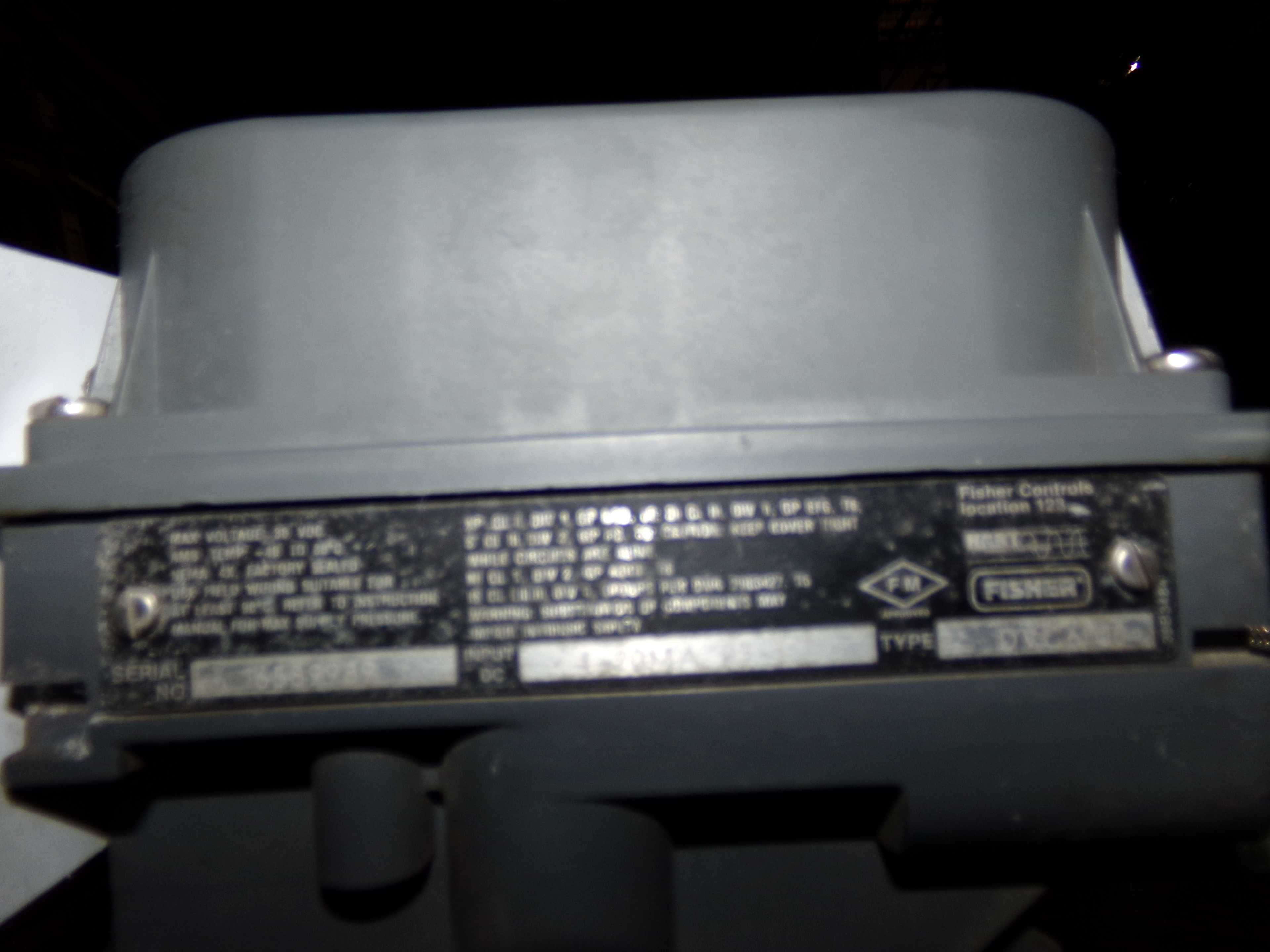 FISHER CONTROLS DVC6010 FIELDVUE POSITIONER - CONTROL VALVE