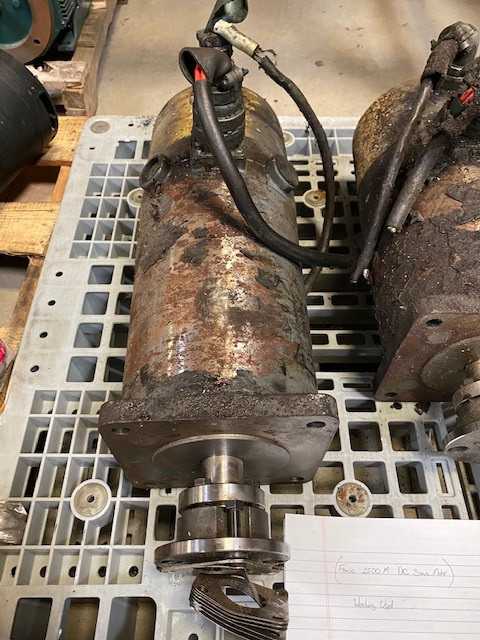 Lot of 2 Fanuc 2500M DC Servo Motors - Used - Working - SERVO