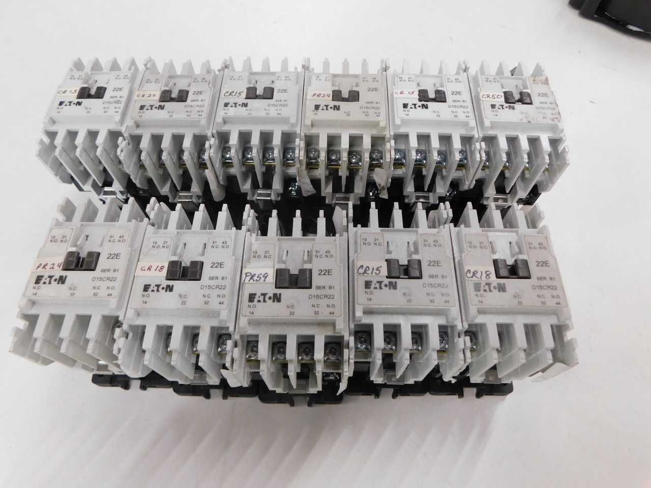 Lot of Quantity 11x D15CR22 Contactors - CONTACTORS