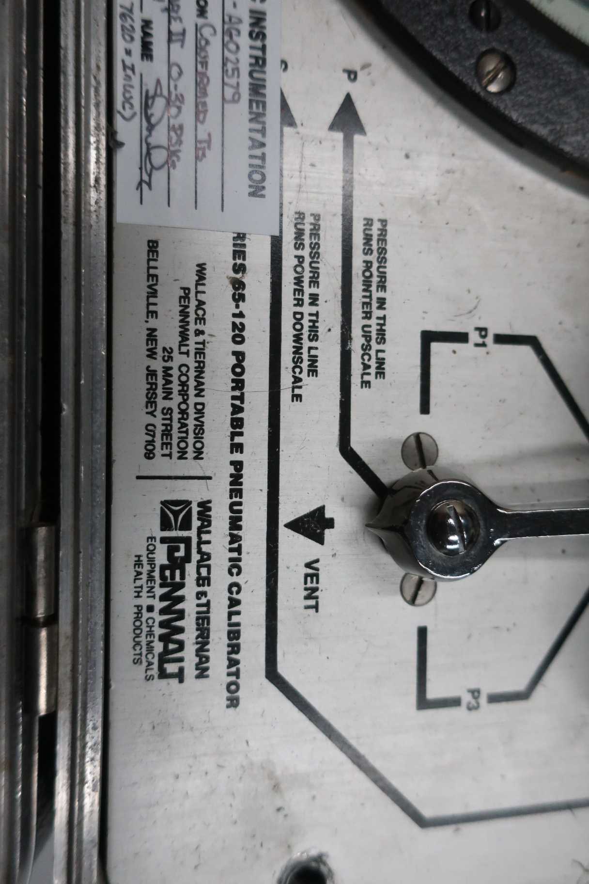 WALLACE & TIERNAN 65-120 PORTABLE PNEUMATIC CALIBRATOR - PNEUMATIC POWER TOOL