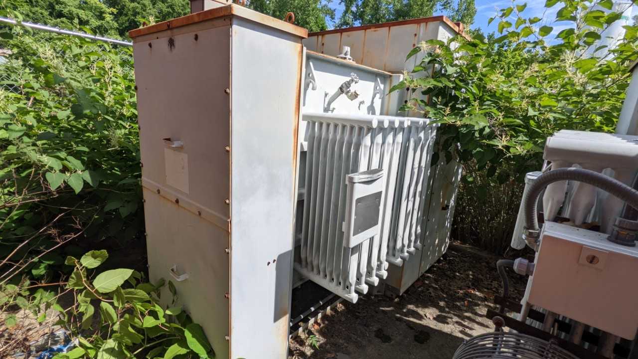 General Electric 3 phase 750 KVA transformer - CONTROL TRANSFORMERS