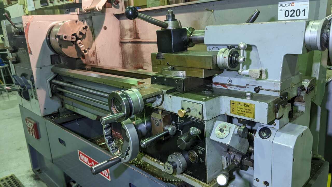 KENT USA METAL LATHE MACHINE - LATHES