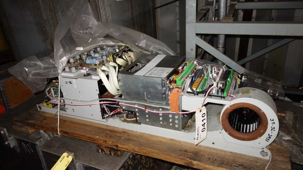 GE GENERAL ELECTRIC 515 amp Frequency Drive 3V0MK575CD003 460V-AC DRIVE - ELECTRIC MOTORS