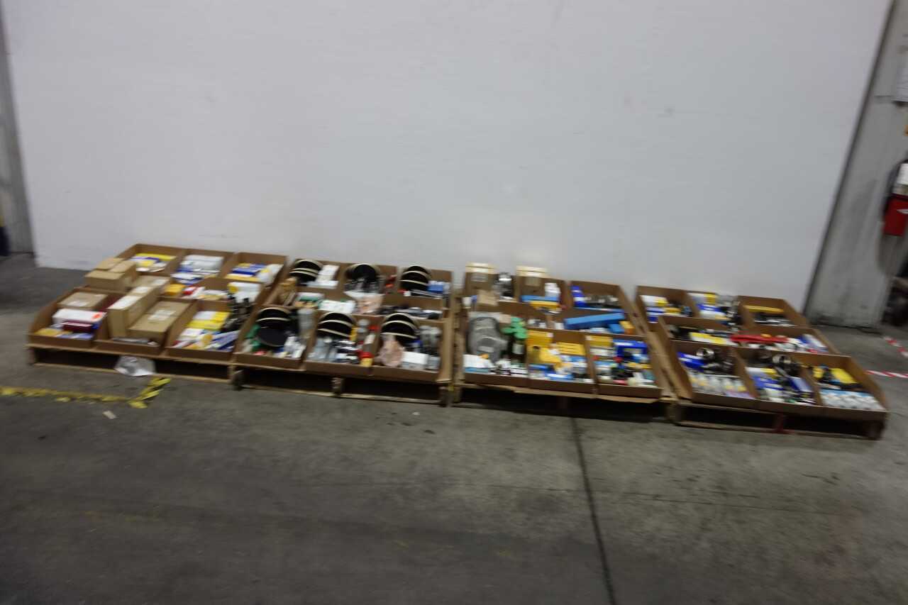 4 PALLETS OF ASSORTED METALWORKING - HAND TOOLS