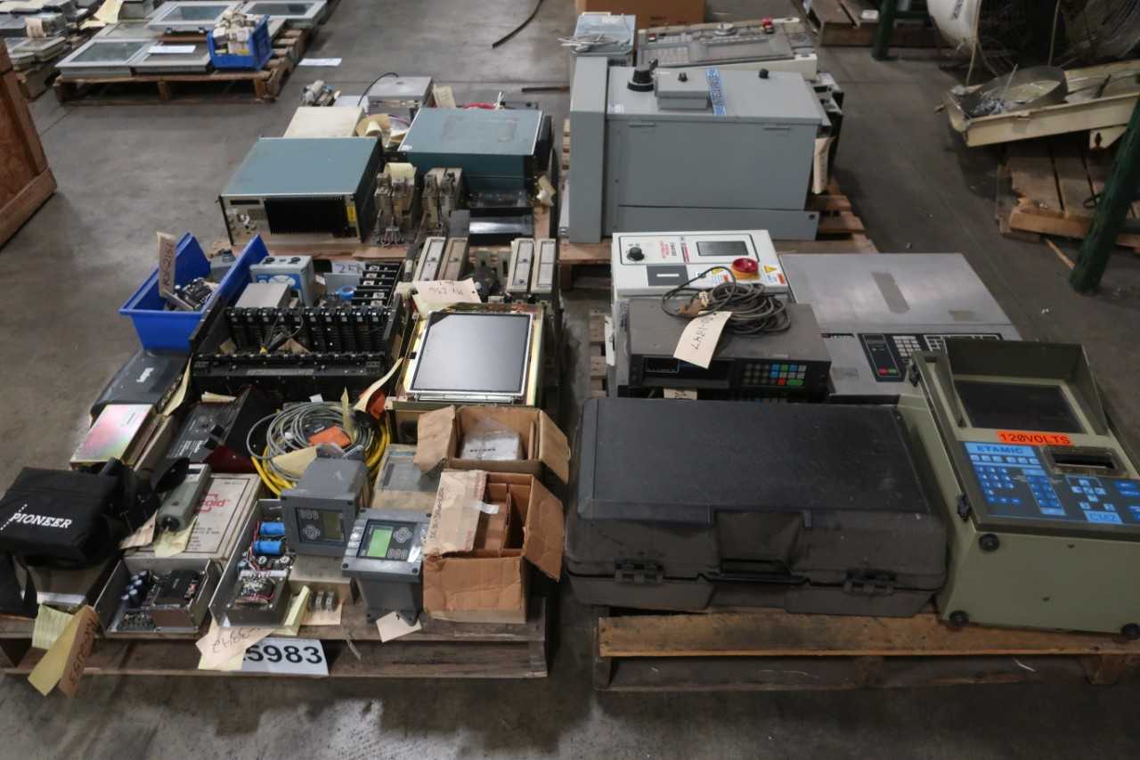 4 PALLETS OF ASSORTED ELECTRICAL EQUIPMENT - ELECTRICAL COMPONENTS