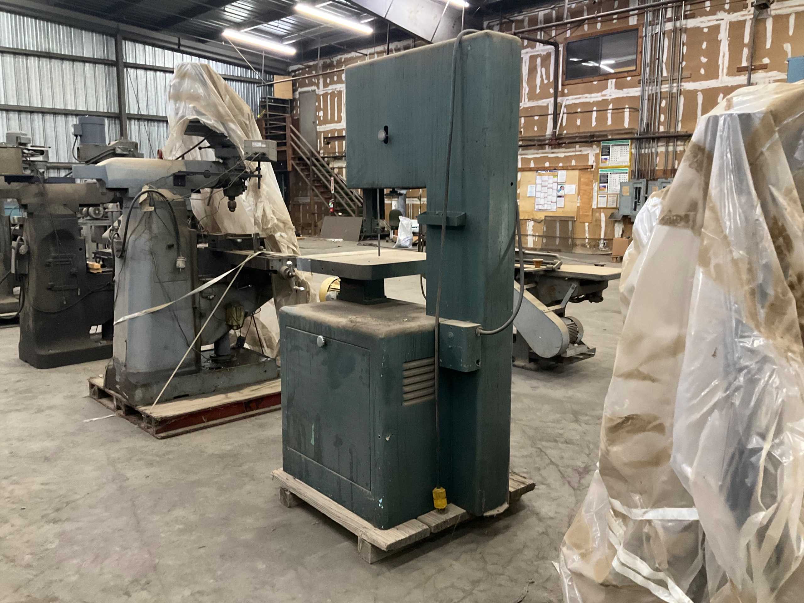 POWERMATIC 87 VERTICAL BAND SAW