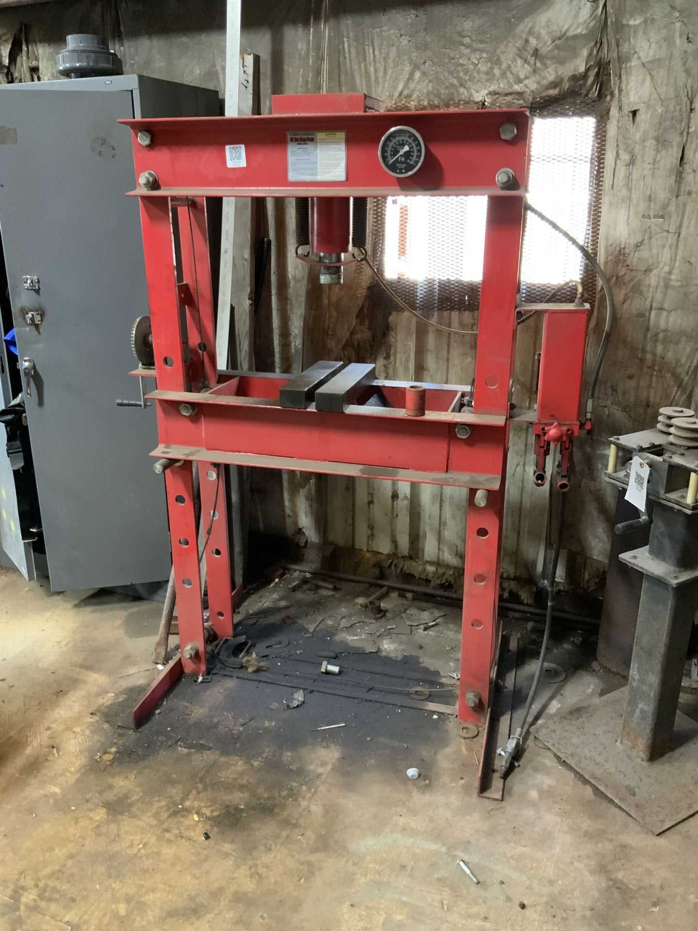CENTRAL HYDRAULICS 96188 WORKSHOP PRESS - SHOP PRESSES