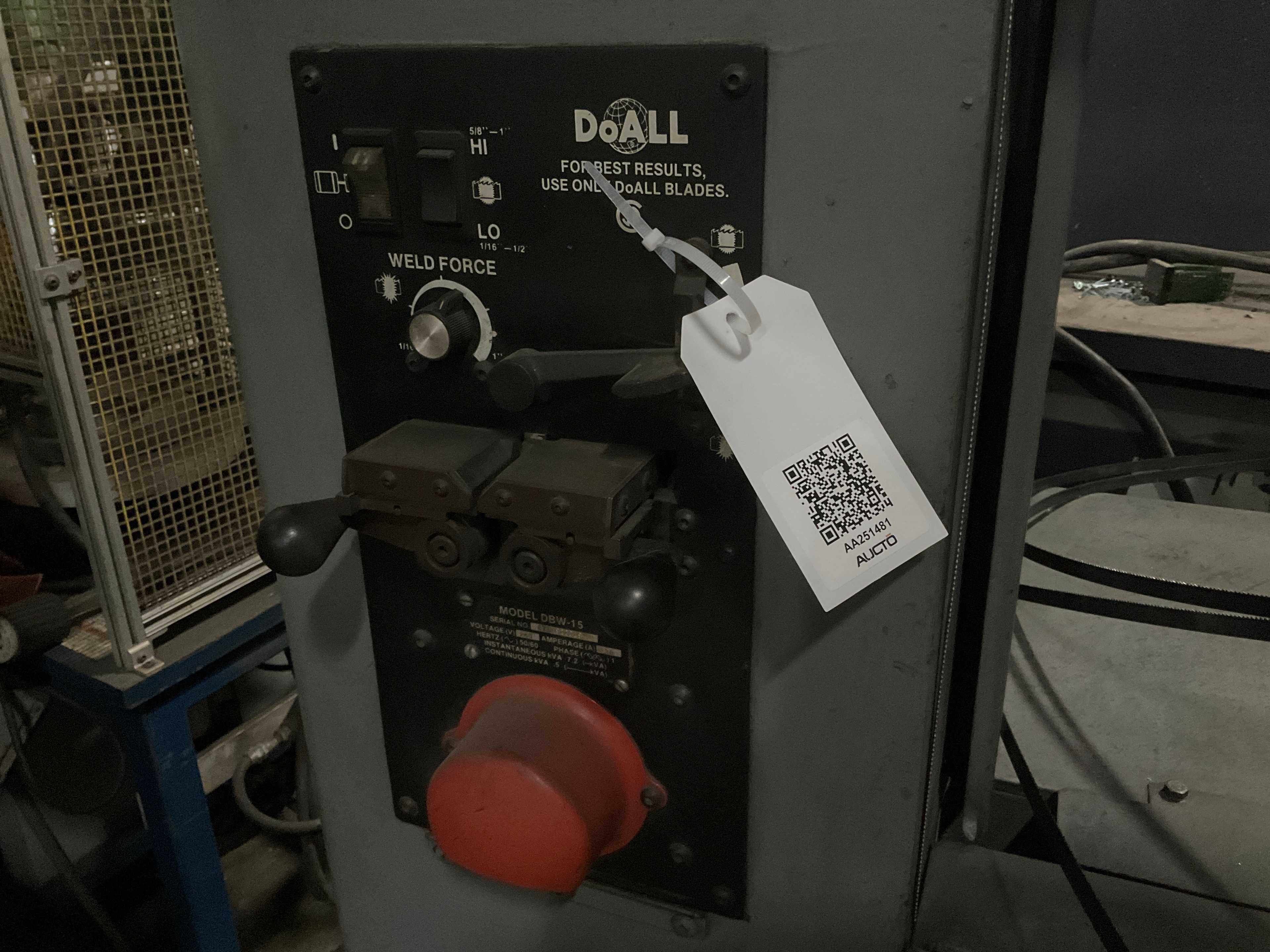 DOALL DBW-15 VERTICAL BAND SAW - VERTICAL BAND SAW