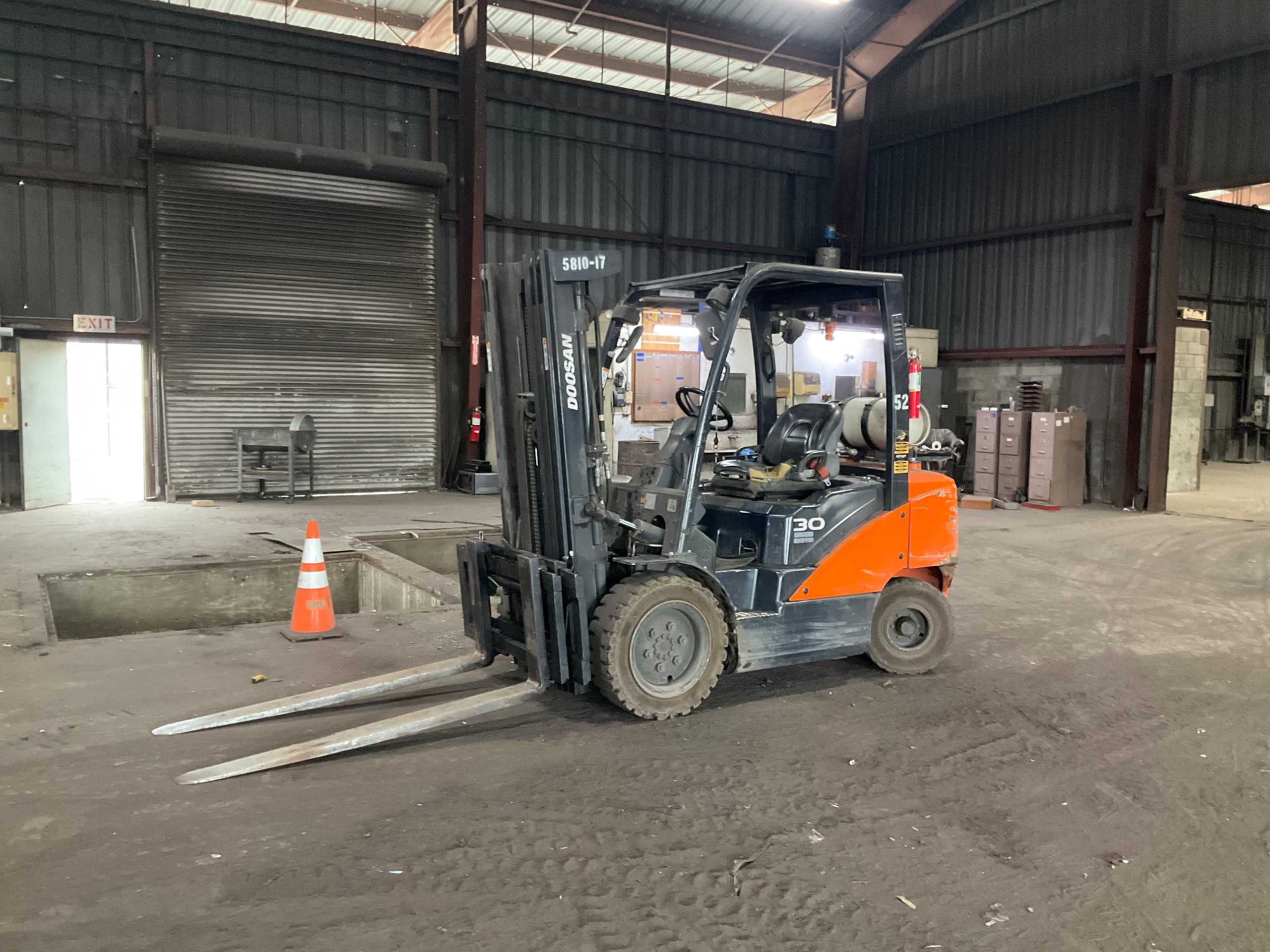 DOOSAN G30N-7 SIT-DOWN FORKLIFT