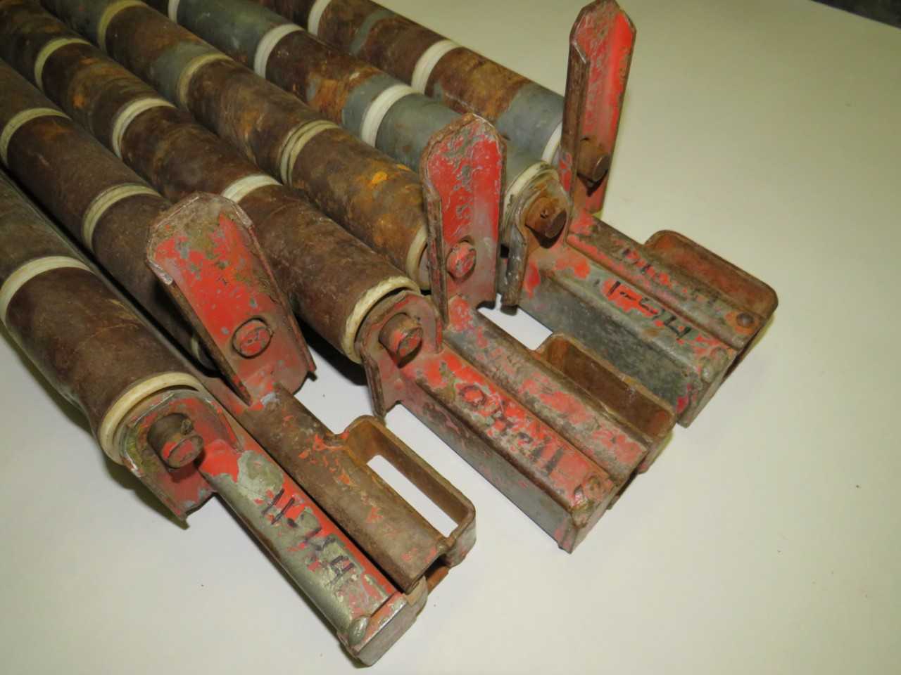 LOT OF 6 ASSORTED 2' TO 3' ADJUSTABLE CABLE TRAY ROLLER - TRAILER MOUNTED EQUIPMENT