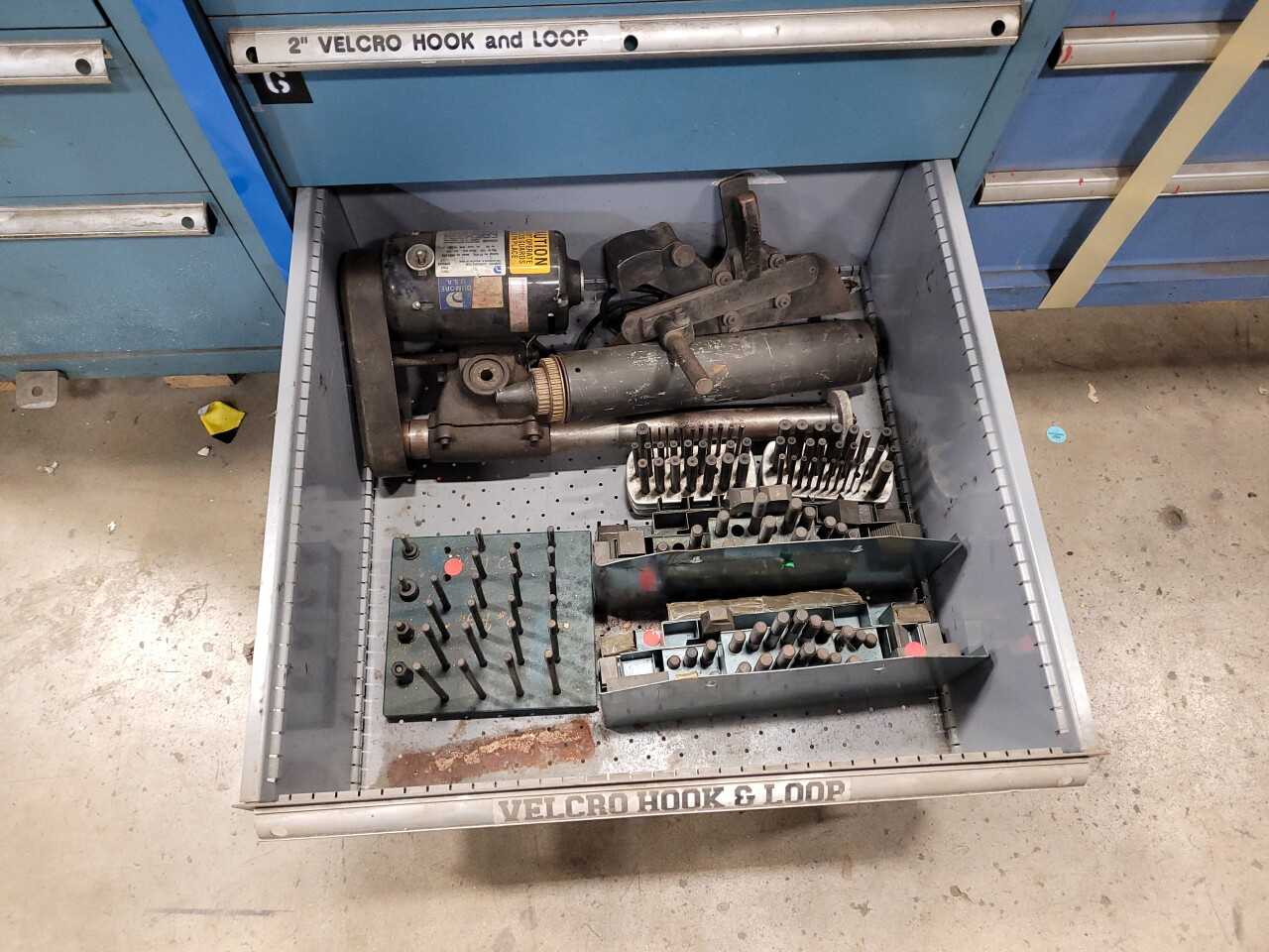 7 drawer cabnet with hardware (Lot 2586556) San Antonio, TX - MISCELLANEOUS