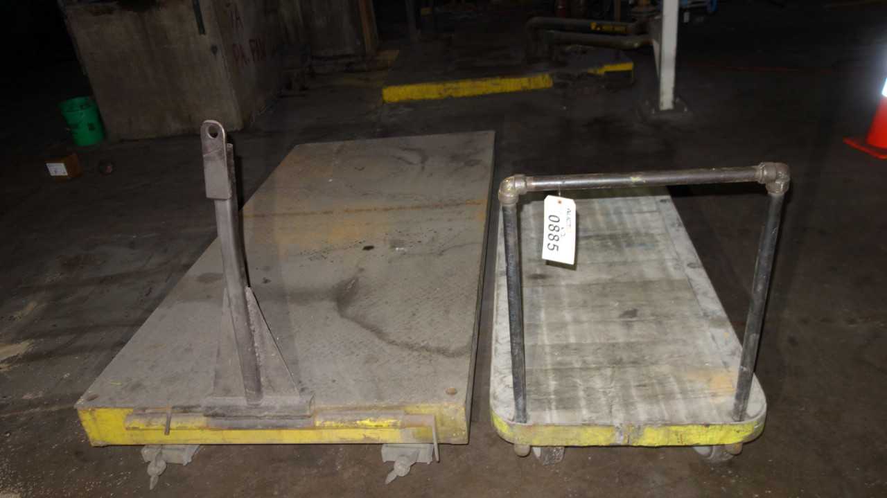 LOT OF 2 ROLLER CARTS - MISCELLANEOUS