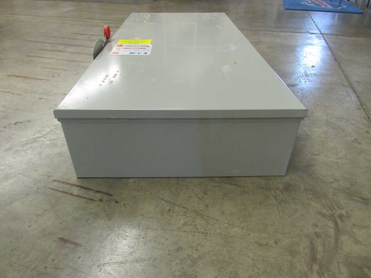 Lot of Quantity 1x DH326NRK Safety Switch - SAFETY EQUIPMENT