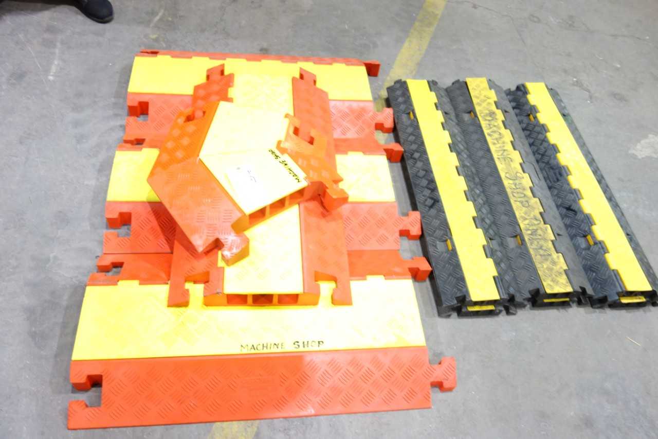 Lot of Linebacker Portable Rubber Cable Tray Protector Ramps - ELECTRICAL COMPONENTS
