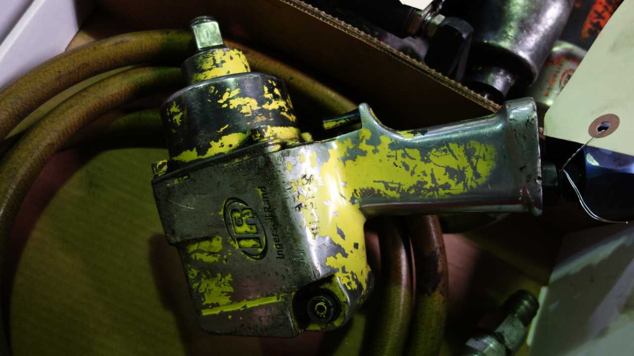 INGERSOLL RAND 261 IMPACTOOL 3/4IN PNEUMATIC IMPACT WRENCH - PNEUMATIC POWER TOOL
