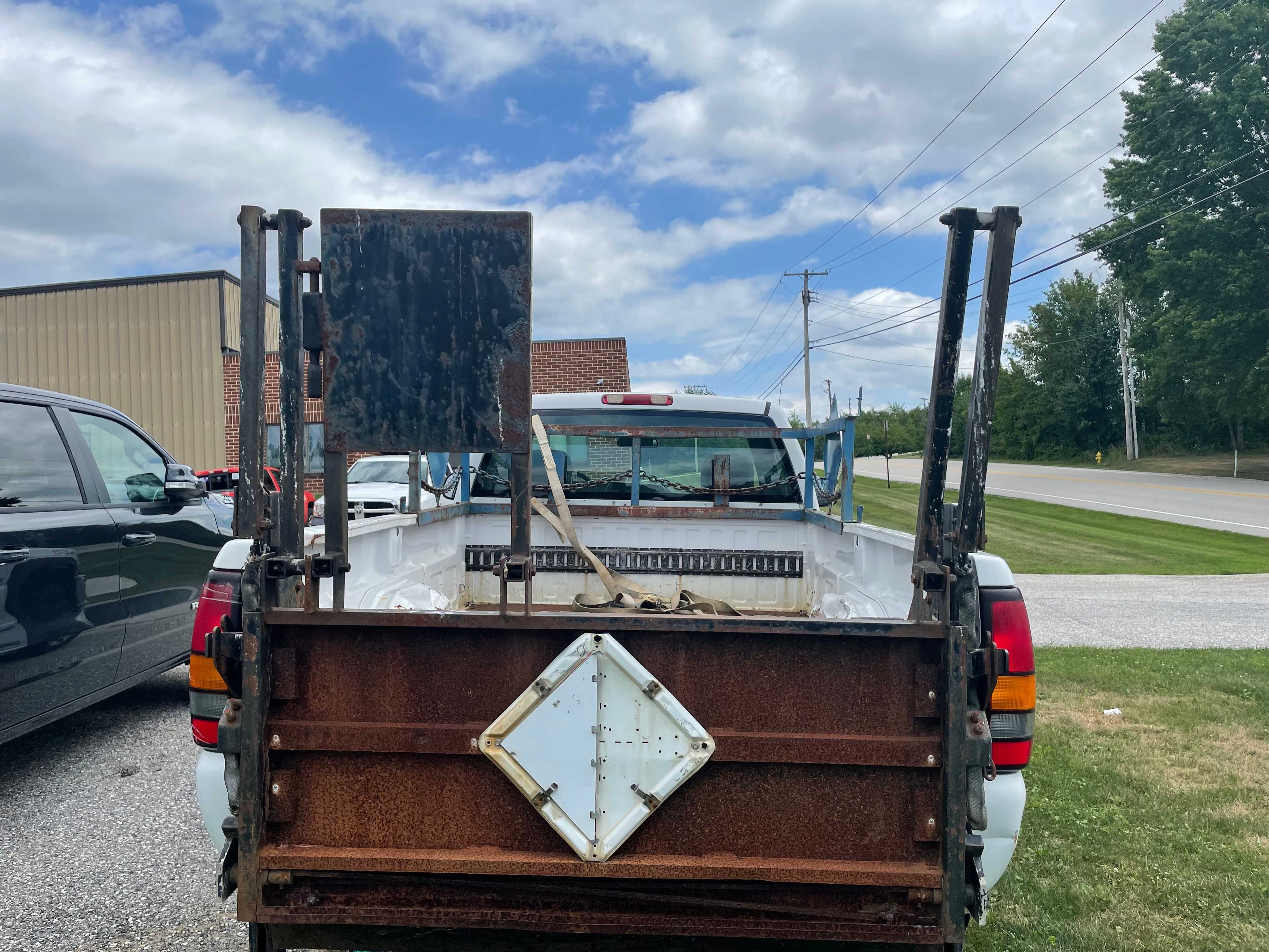 2006 GMC Sierra Pick-up Truck - HYDRO EXCAVATOR TRUCKS