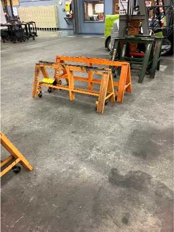 Lot of 32 Saw Horses - ELECTRIC POWER TOOLS