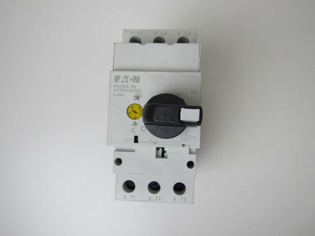 Quantity of 16x Assorted Drives, Lights, Motor Operators, and Storage - LIGHTING