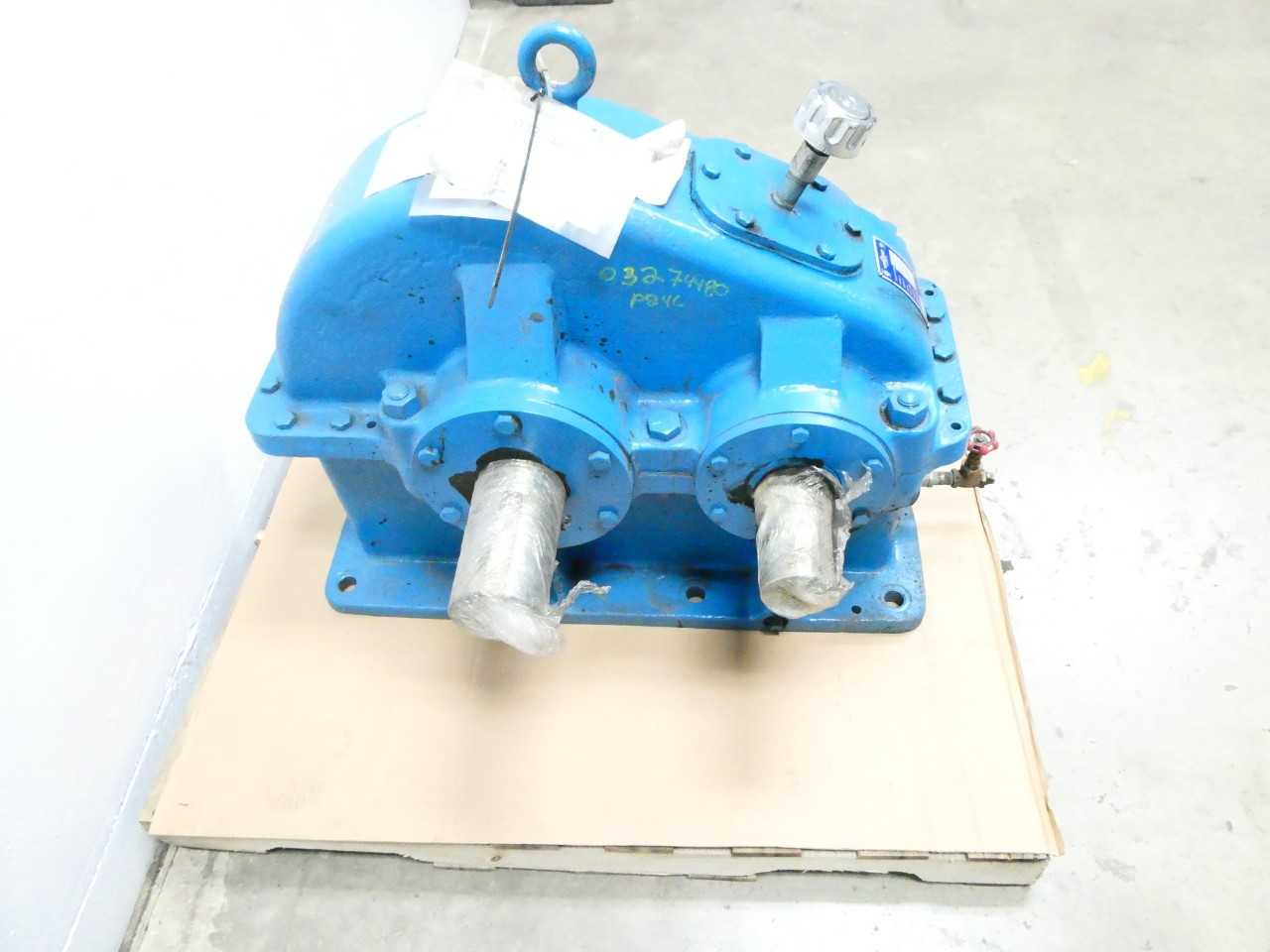 DOMINION ENGINEERING SR-13 ENCLOSED GEAR DRIVE - GEAR REDUCERS