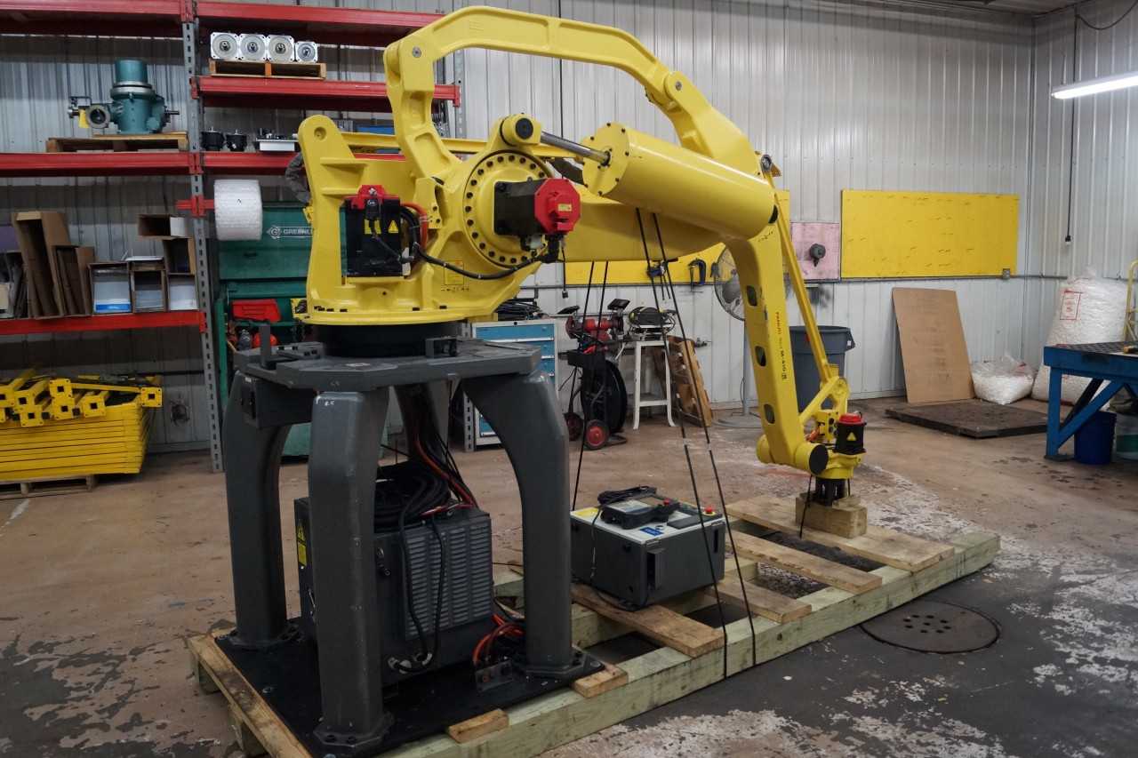 Fanuc M-410iB/160 Robotics Palletizer w/ R-J3iB Control - INDUSTRIAL ROBOTS