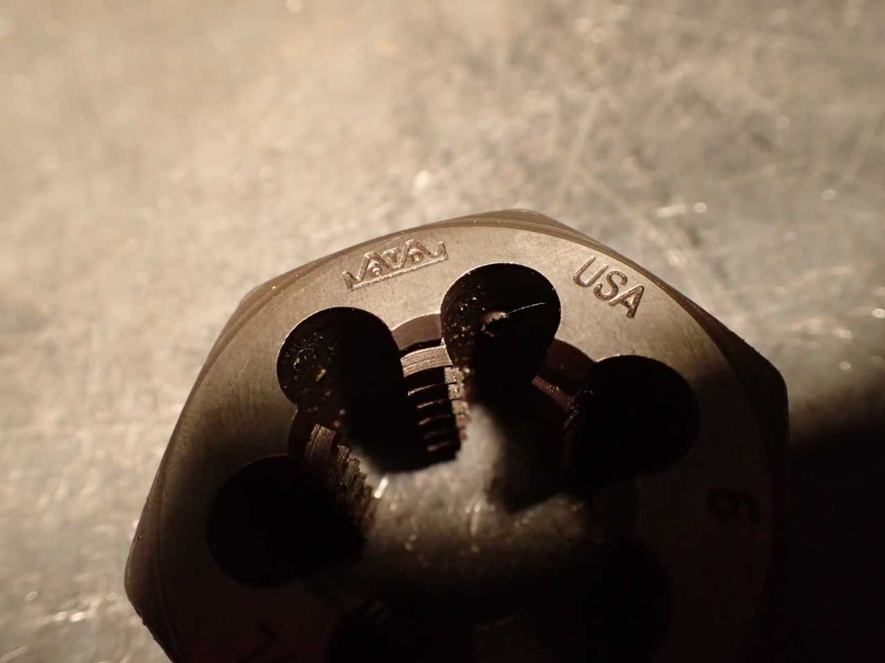 Greenfield 7/8" -9 NC Hexagon Body Rethreading Thread Die 1-5/8 Across Flats USA - END MILLS