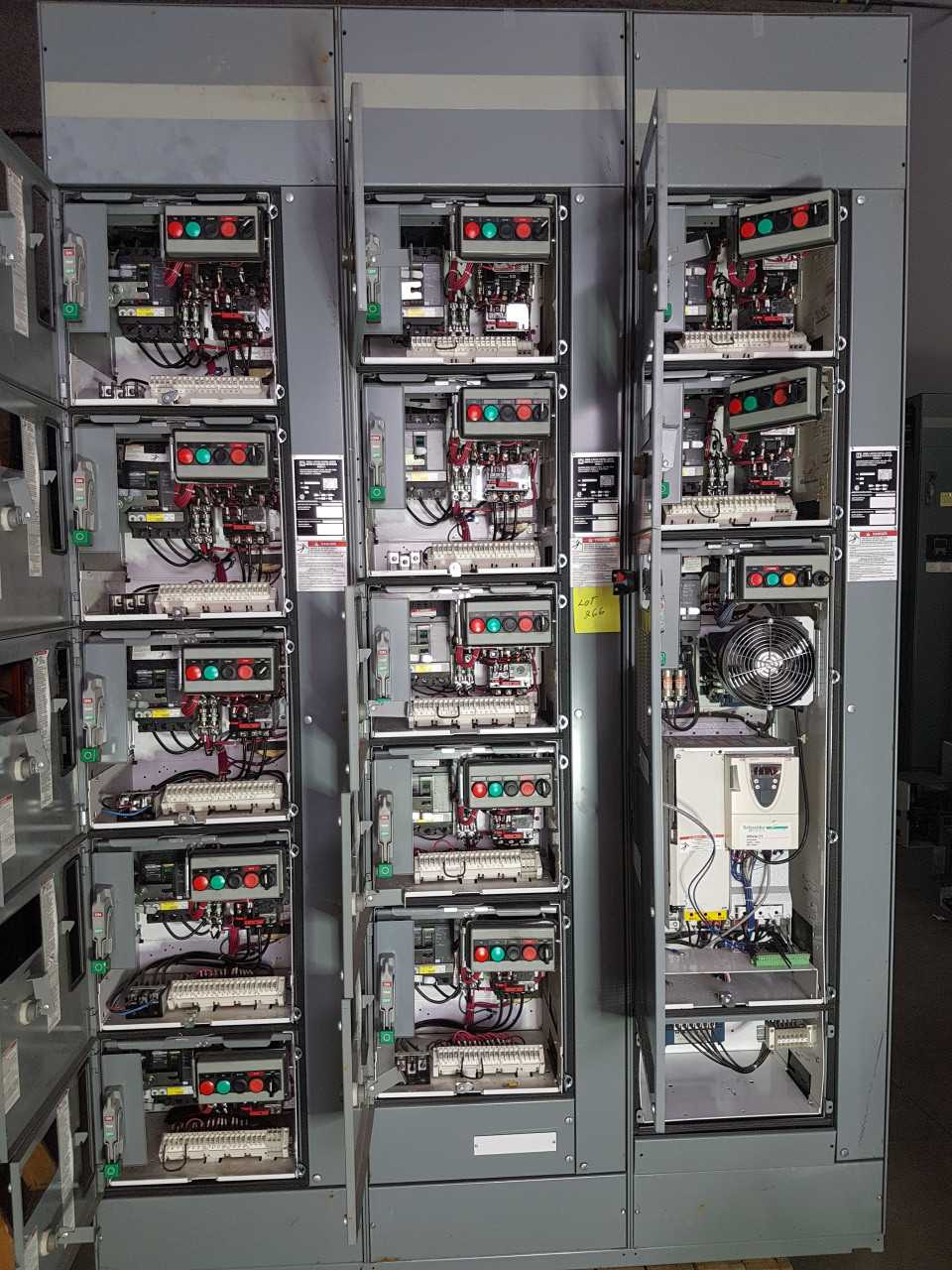 1200A SQD Model 6 Intelligent Motor control center triple sections SIZE 2STR 30AMPS BREAKERS 15HP VFS - MOTOR CONTROL CENTERS