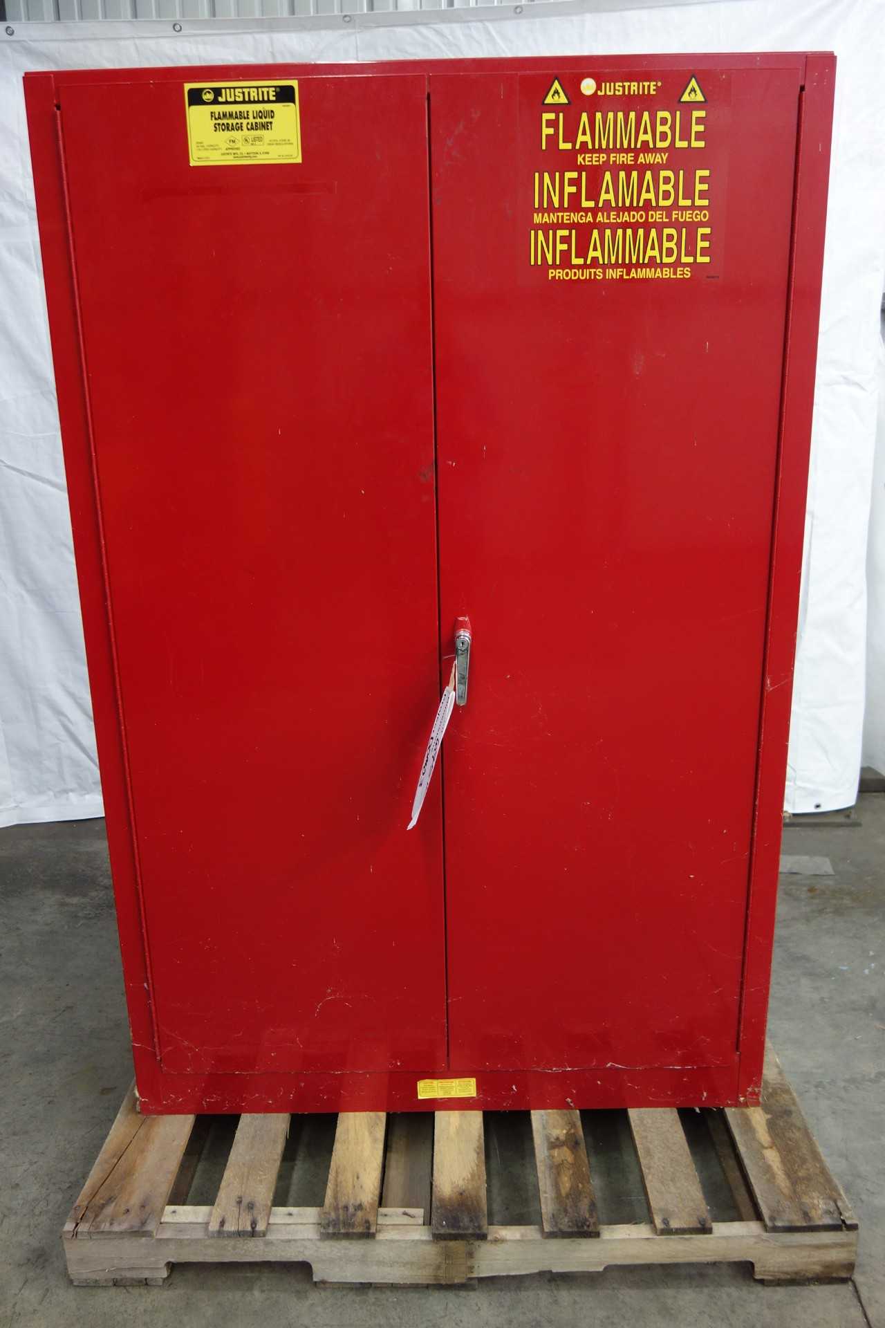 JUSTRITE FLAMMABLE LIQUID STORAGE CABINET WITH CONTENTS - TOOL STORAGE