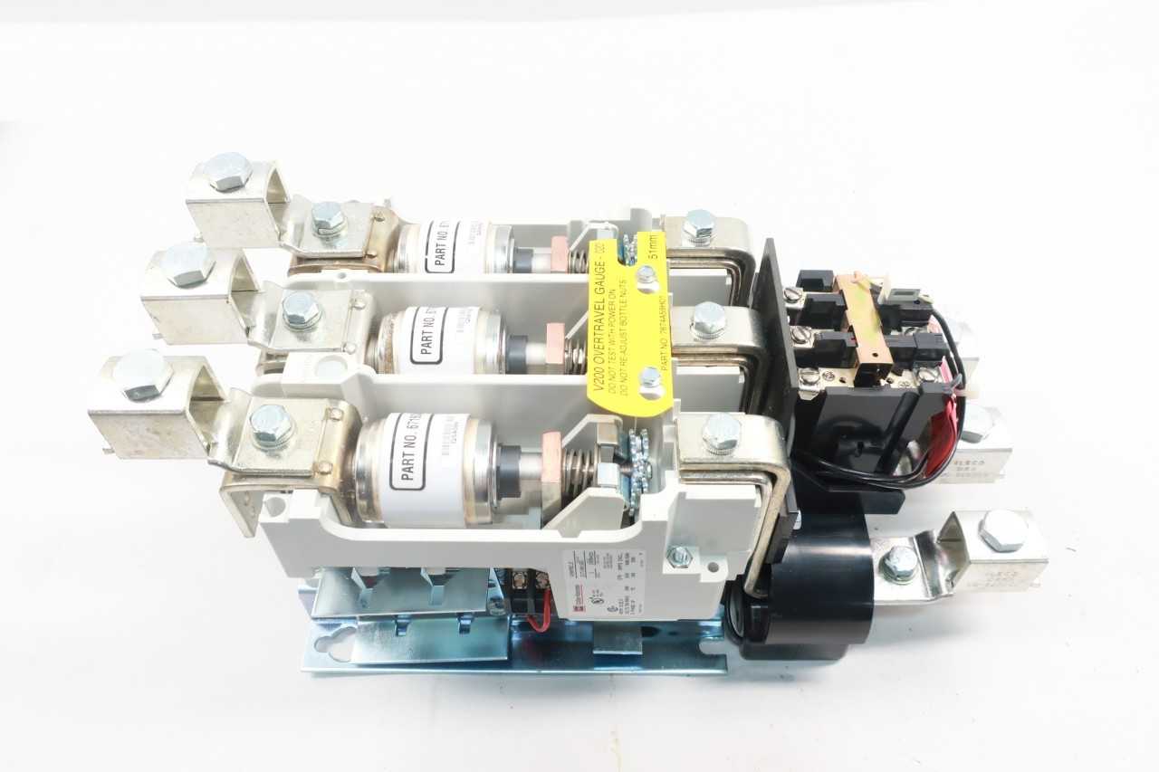 CUTLER HAMMER V200M5CJC VACUUM NON-REVERSING 120V-AC 200HP SIZE 5 OTHER STARTER - MOTOR STARTERS