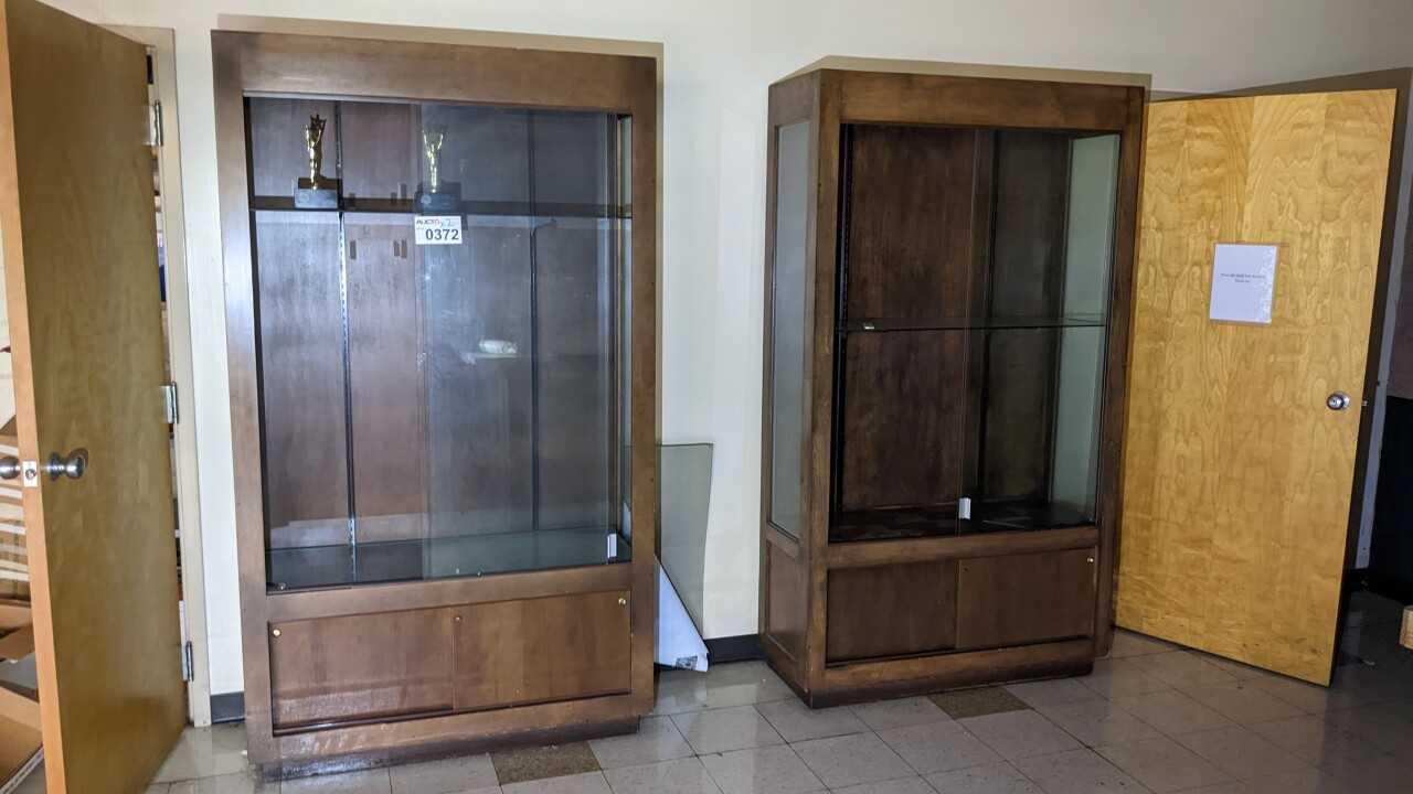 DISPLAY COUNTER - PLANT & FACILITY