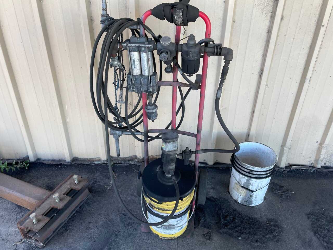 Air Operated Greaser - MISCELLANEOUS