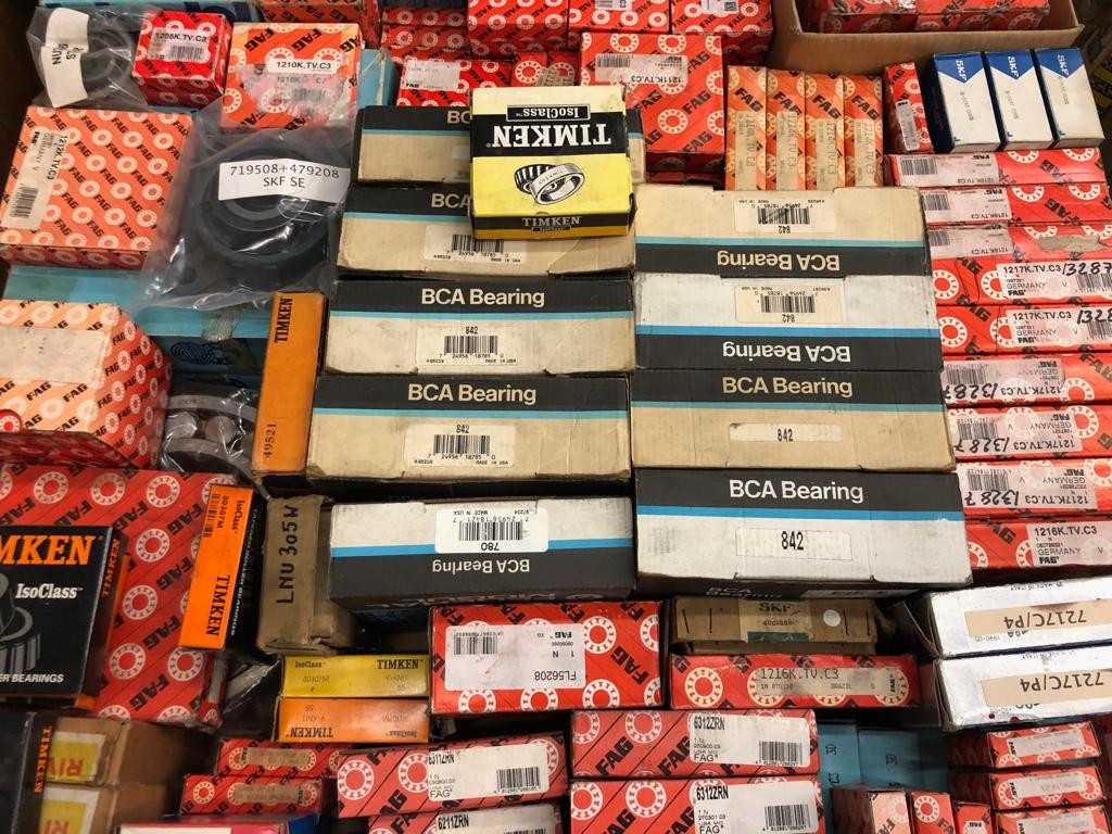 1 pallet of assorted bearings - BEARINGS