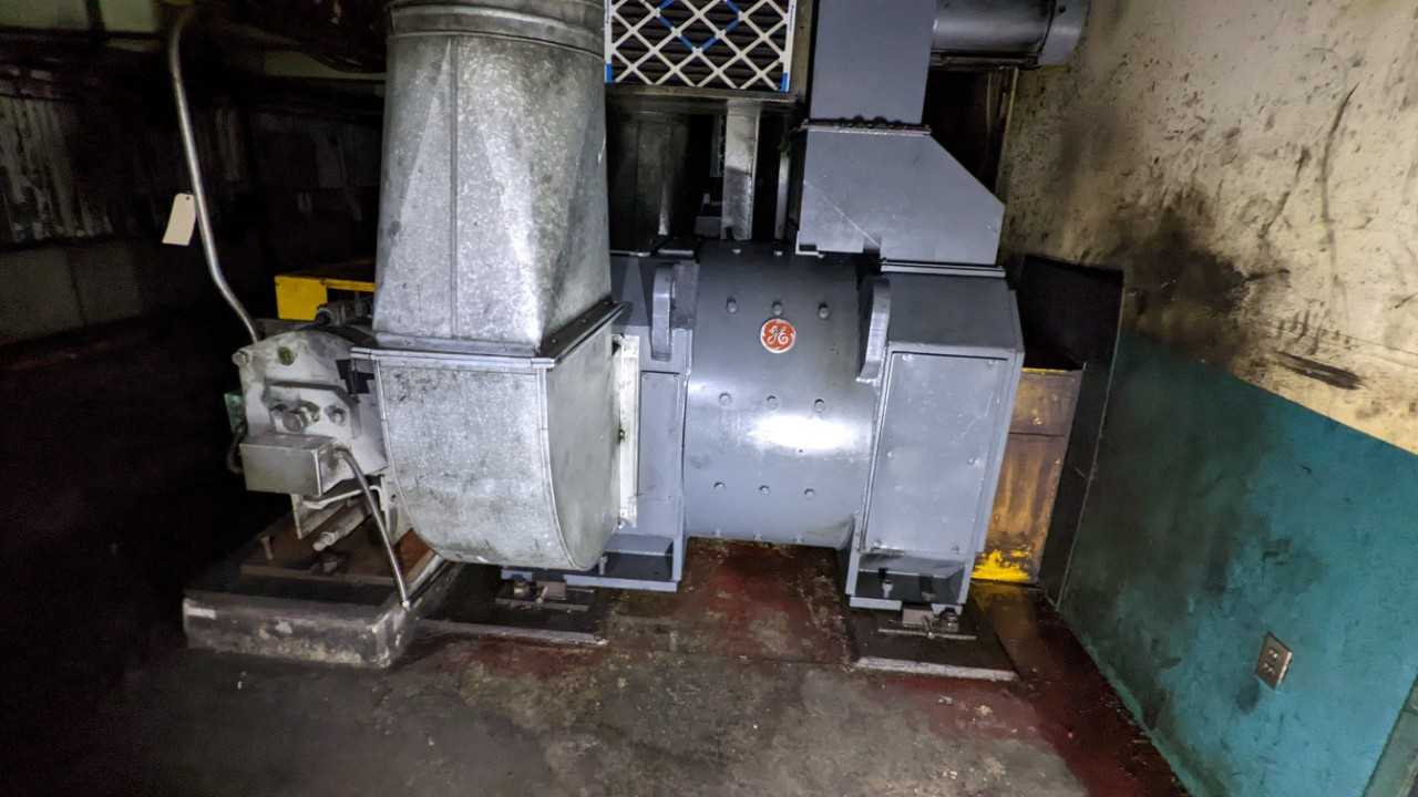 General Electric 700 HP Motor - ELECTRIC MOTORS