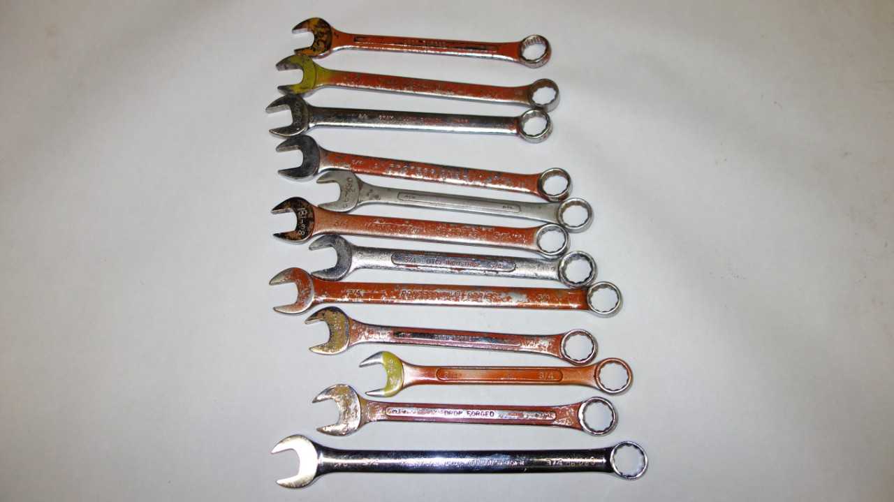 LOT OF 12 ASSORTED COMBINATION WRENCHES - HAND TOOLS