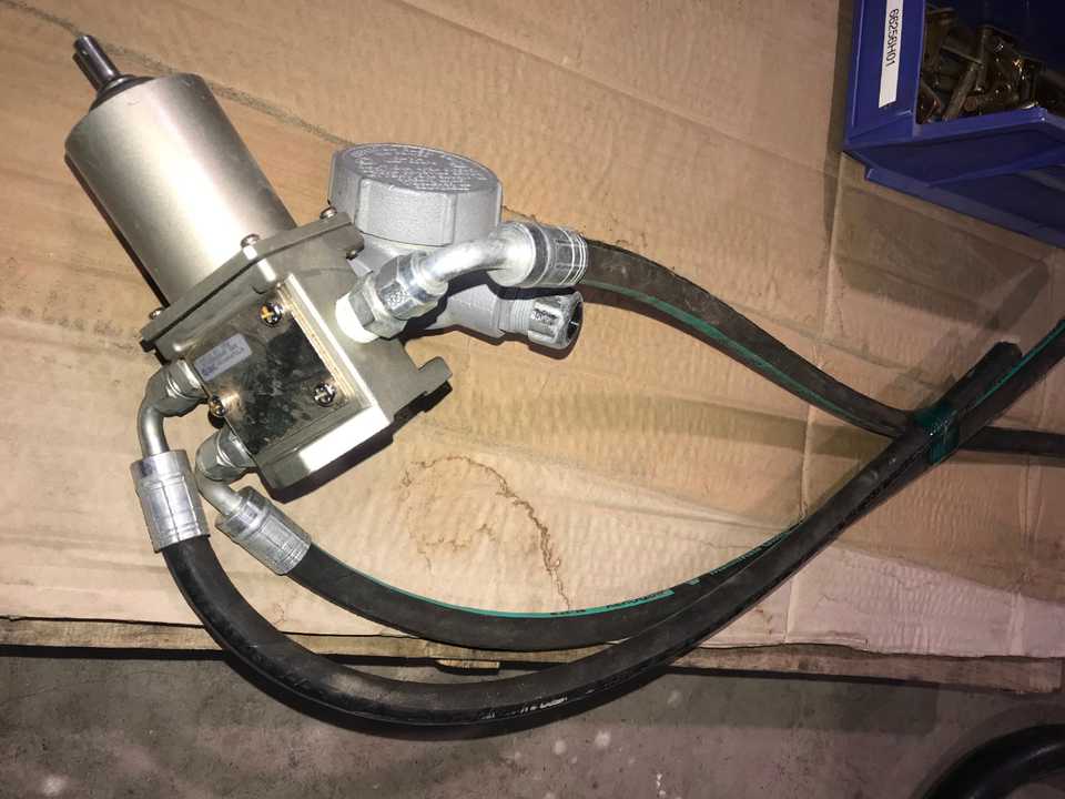 HYDRAULIC VALVES (QTY 11) - HYDRAULIC VALVE