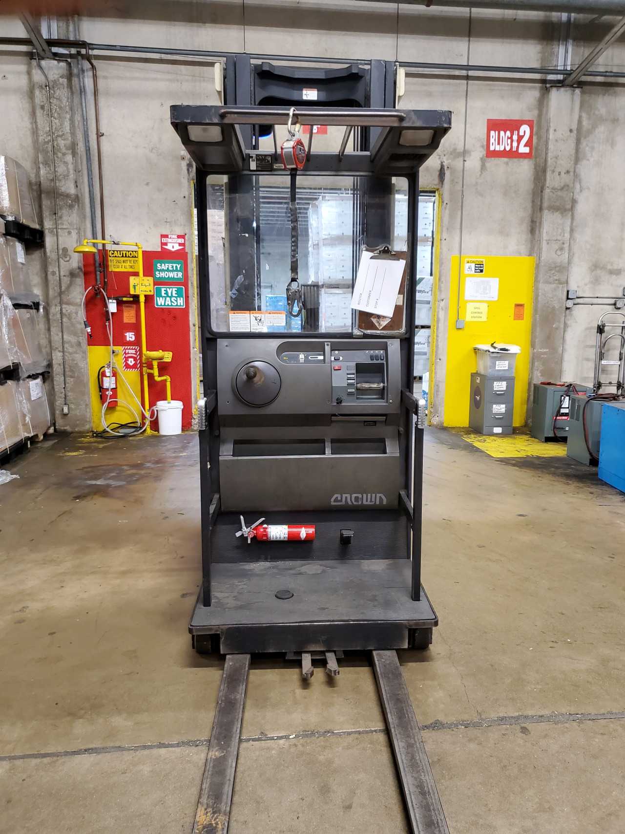 1999 Crown SP302030 Stock Picker, Austin, TX - ORDER PICKER