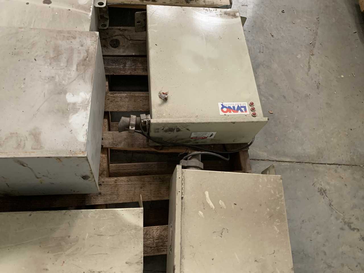 PALLET OF LVNQ CAPACITORS - CAPACITORS