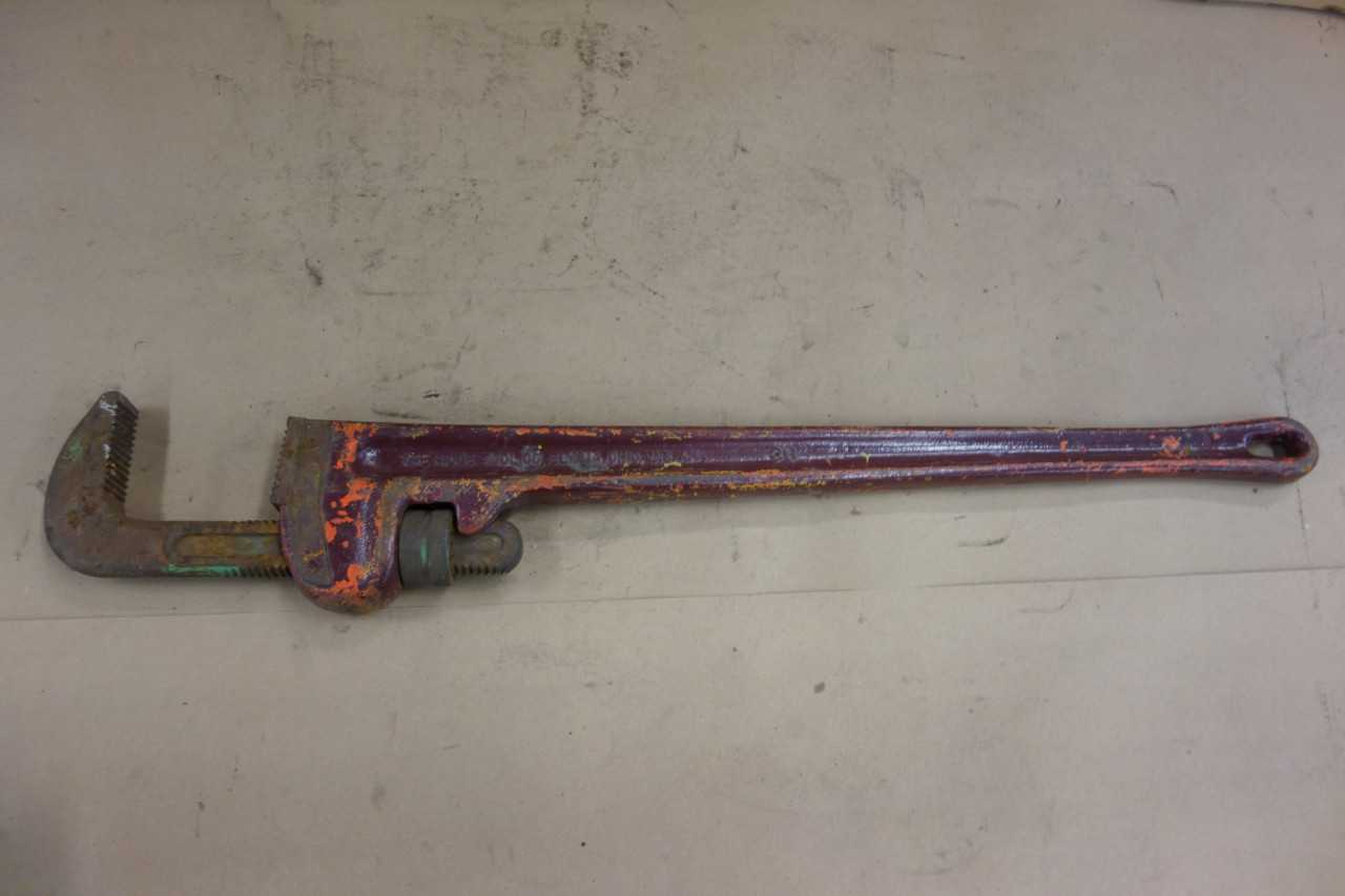 RIDGID 36IN ADJUSTABLE PIPE WRENCH - HAND TOOLS