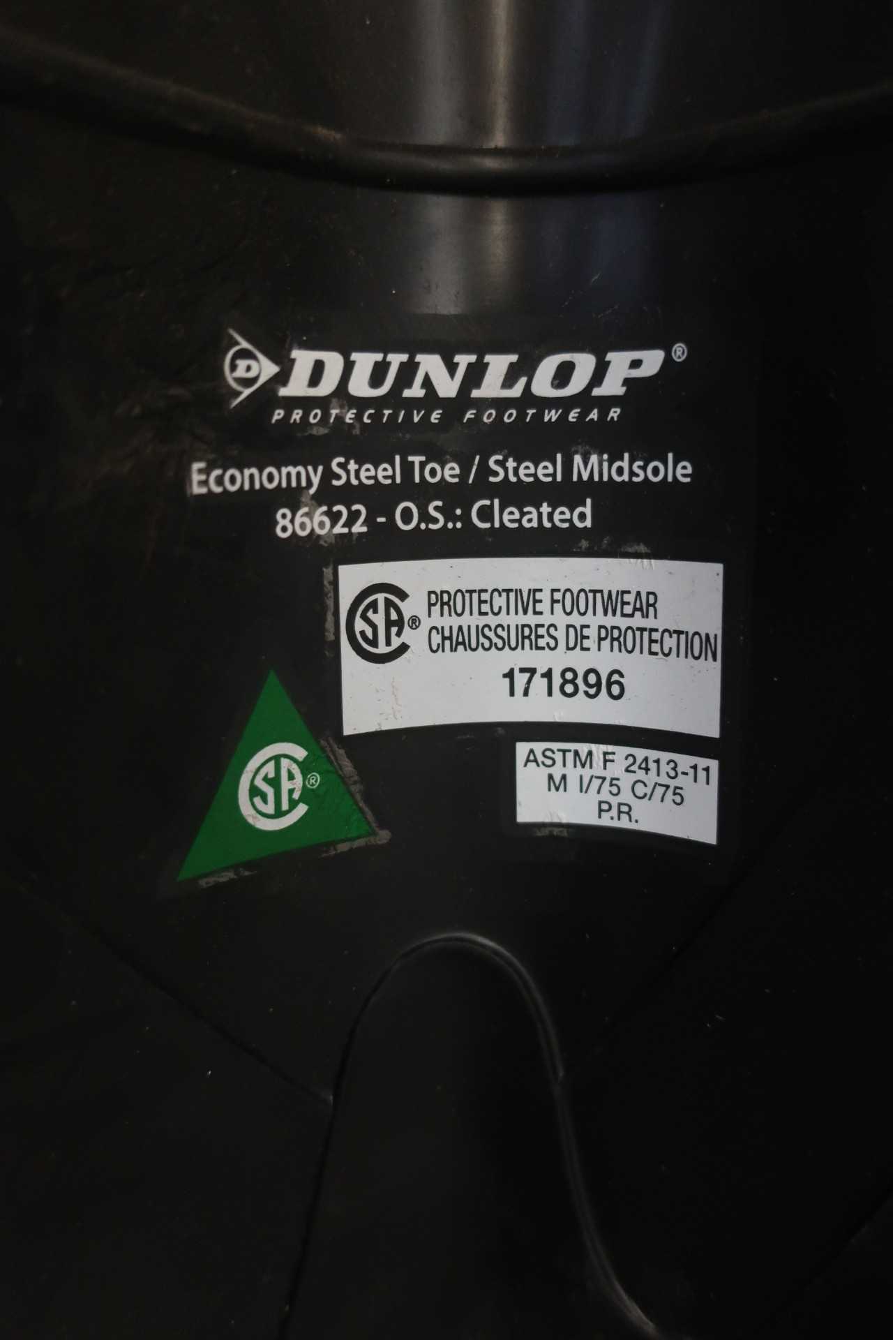 PALLET OF DUNLOP STEEL TOE RUBBER BOOTS SIZE 8 - SAFETY EQUIPMENT