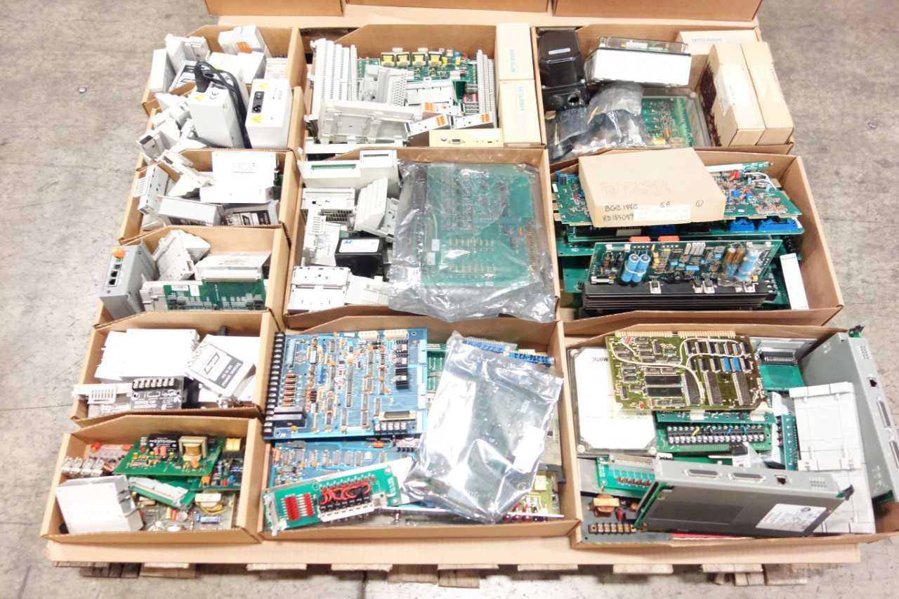 2 PALLETS OF ASSORTED ELECTRICAL CIRCUIT BOARDS, MODULES, VIBRATION AMPLIFIER- ALLEN BRADLEY - ELECTRICAL COMPONENTS
