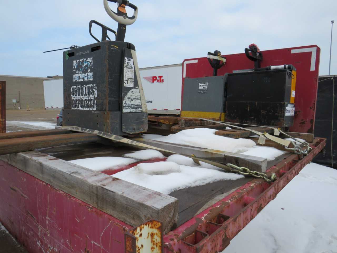 LOT OF ELECTRIC PALLET JACKS - ELECTRIC PALLET JACKS