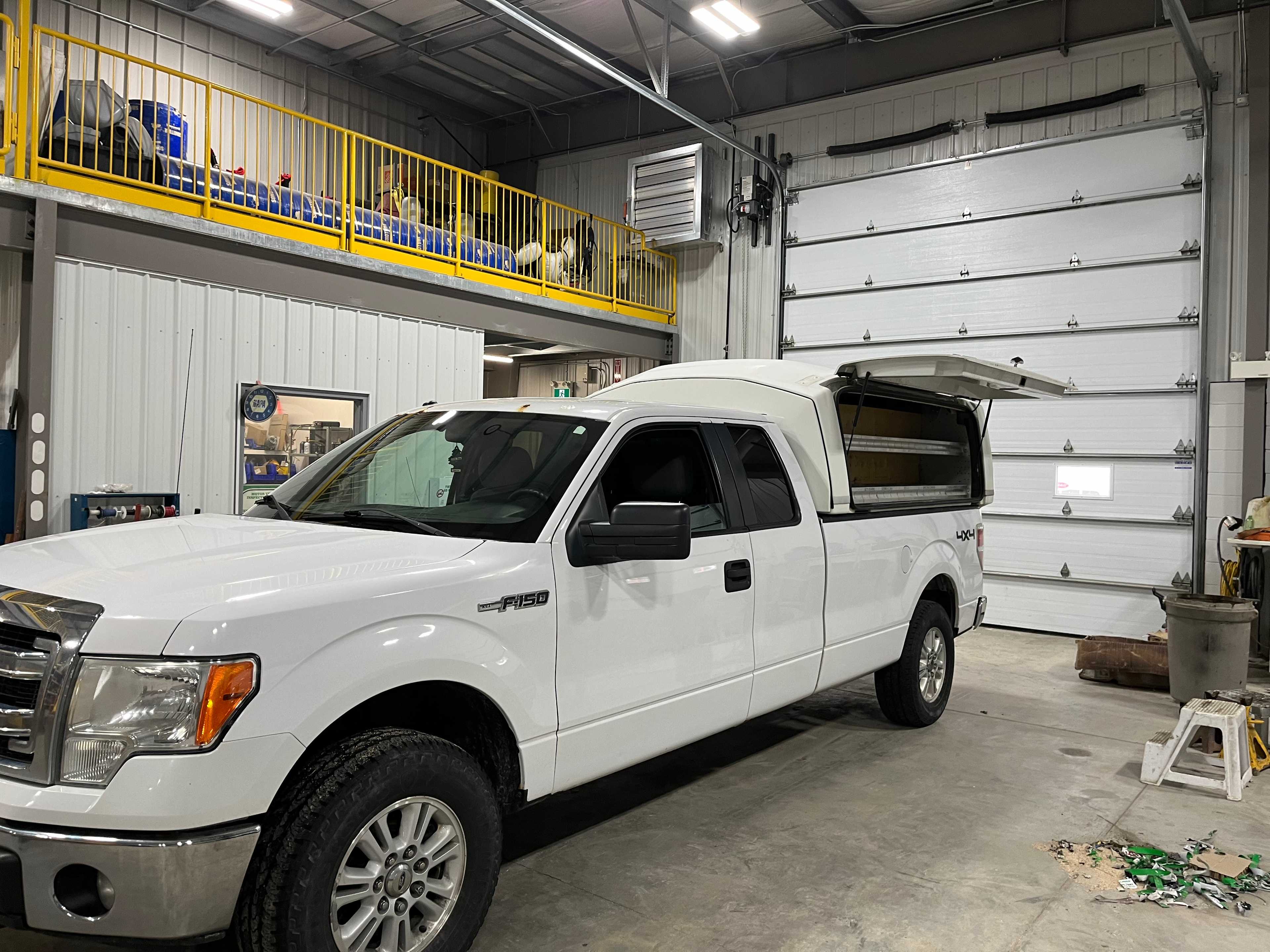 2013 FORD F-150 RWD REG CAB LONGBOX PICKUP TRUCK - HYDRO EXCAVATOR TRUCKS